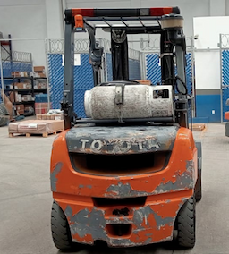 Toyota MONTACARGAS 8FGU25 — foto 1