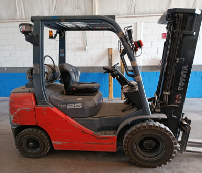 2013 Toyota MONTACARGAS 8FGU25