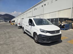 Peugeot Partner — foto 7