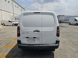 Peugeot Partner — foto 9