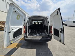 Peugeot Partner — foto 10