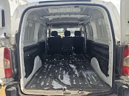 Peugeot Partner — foto 11