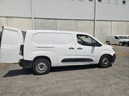 Peugeot Partner — foto 16