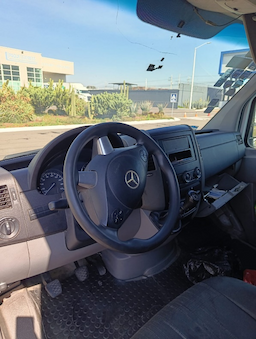 Mercedes Benz Cargo Van — foto 7