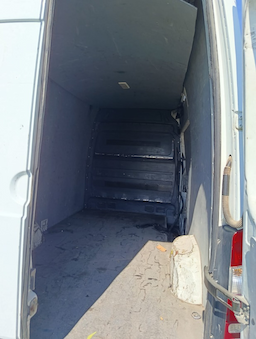 Mercedes Benz Cargo Van — foto 9