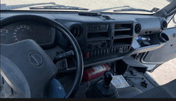 Hino Serie 300 — foto 7