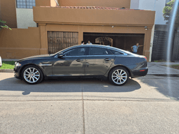 Jaguar XJ — foto 6