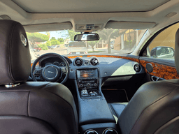 Jaguar XJ — foto 17