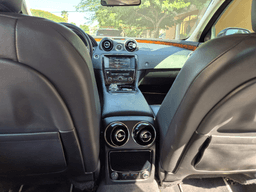 Jaguar XJ — foto 18