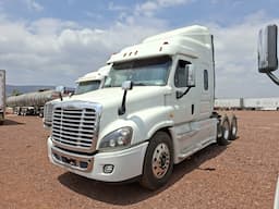 FREIGHTLINER Cascadia — foto 2