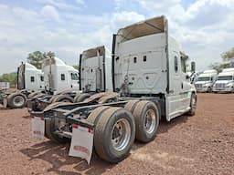 FREIGHTLINER Cascadia — foto 3