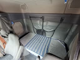 FREIGHTLINER Cascadia — foto 9