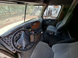 FREIGHTLINER Cascadia — foto 6