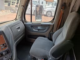 FREIGHTLINER Cascadia — foto 7