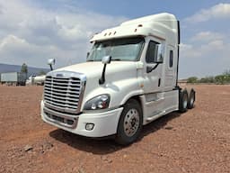 FREIGHTLINER Cascadia — foto 2