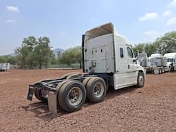FREIGHTLINER Cascadia — foto 3