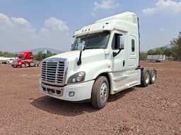 FREIGHTLINER Cascadia — foto 2
