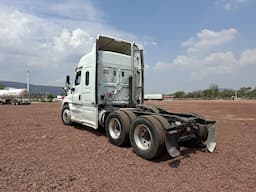 FREIGHTLINER Cascadia — foto 4