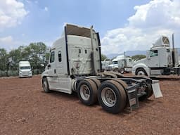 FREIGHTLINER Cascadia — foto 4