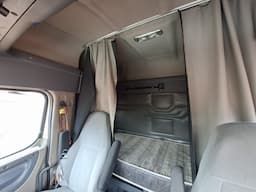 FREIGHTLINER Cascadia — foto 6