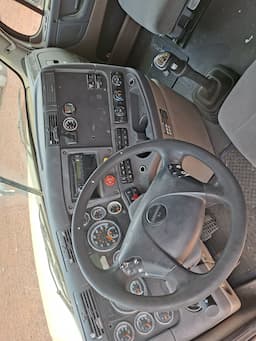FREIGHTLINER Cascadia — foto 8