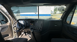 FREIGHTLINER Cascadia — foto 6