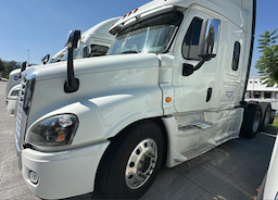 FREIGHTLINER Cascadia — foto 3