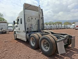 FREIGHTLINER Cascadia — foto 7