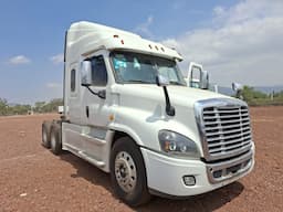 FREIGHTLINER Cascadia — foto 3