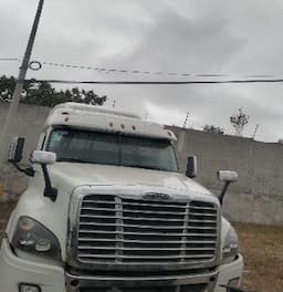 FREIGHTLINER Cascadia — foto 2