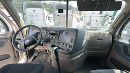 FREIGHTLINER Cascadia — foto 3