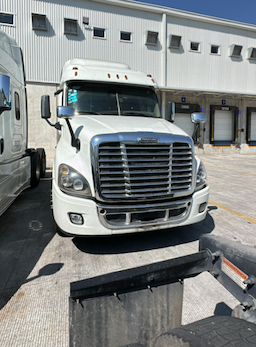 FREIGHTLINER Cascadia — foto 2