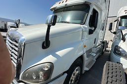 FREIGHTLINER Cascadia — foto 3