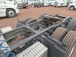 FREIGHTLINER Cascadia — foto 8