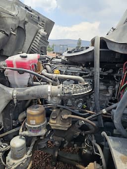 FREIGHTLINER Cascadia — foto 6