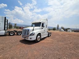 FREIGHTLINER Cascadia — foto 4