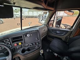 FREIGHTLINER Cascadia — foto 10
