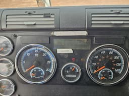FREIGHTLINER Cascadia — foto 8