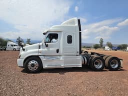 FREIGHTLINER Cascadia — foto 4