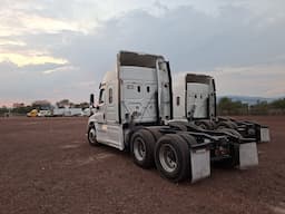 FREIGHTLINER Cascadia — foto 5