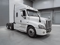 FREIGHTLINER Cascadia — foto 1