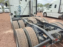 FREIGHTLINER Cascadia — foto 5