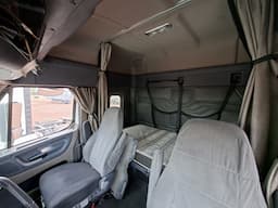 FREIGHTLINER Cascadia — foto 5