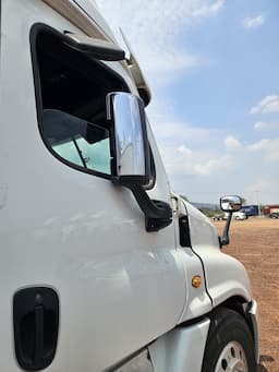 FREIGHTLINER Cascadia — foto 3