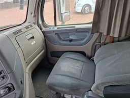 FREIGHTLINER Cascadia — foto 11