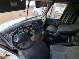 FREIGHTLINER Cascadia — foto 12