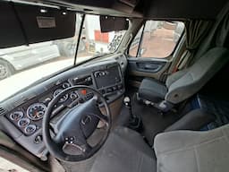 FREIGHTLINER Cascadia — foto 5