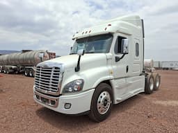 FREIGHTLINER Cascadia — foto 3