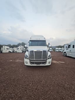FREIGHTLINER Cascadia — foto 6