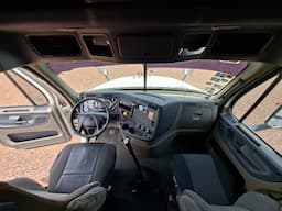 FREIGHTLINER Cascadia — foto 3